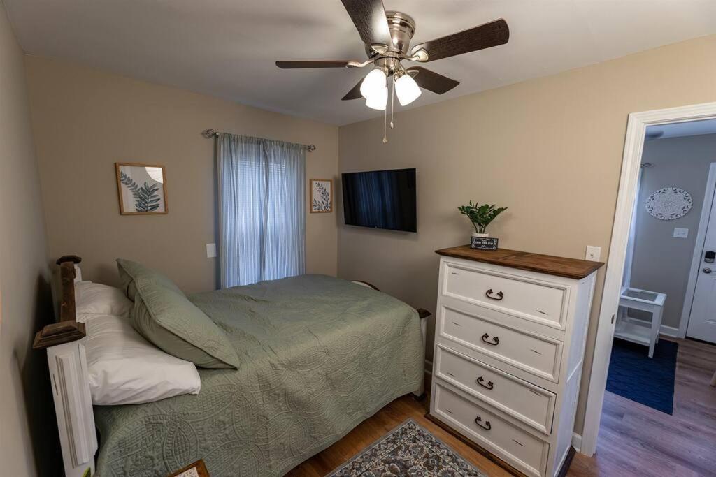 The Cardinal Nest A Cozy Cottage On Main St Saint Charles Luaran gambar