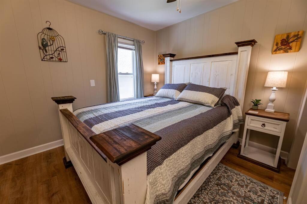 The Cardinal Nest A Cozy Cottage On Main St Saint Charles Luaran gambar