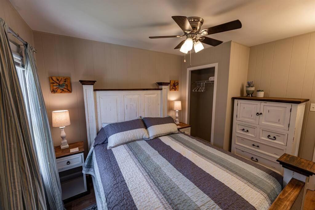 The Cardinal Nest A Cozy Cottage On Main St Saint Charles Luaran gambar